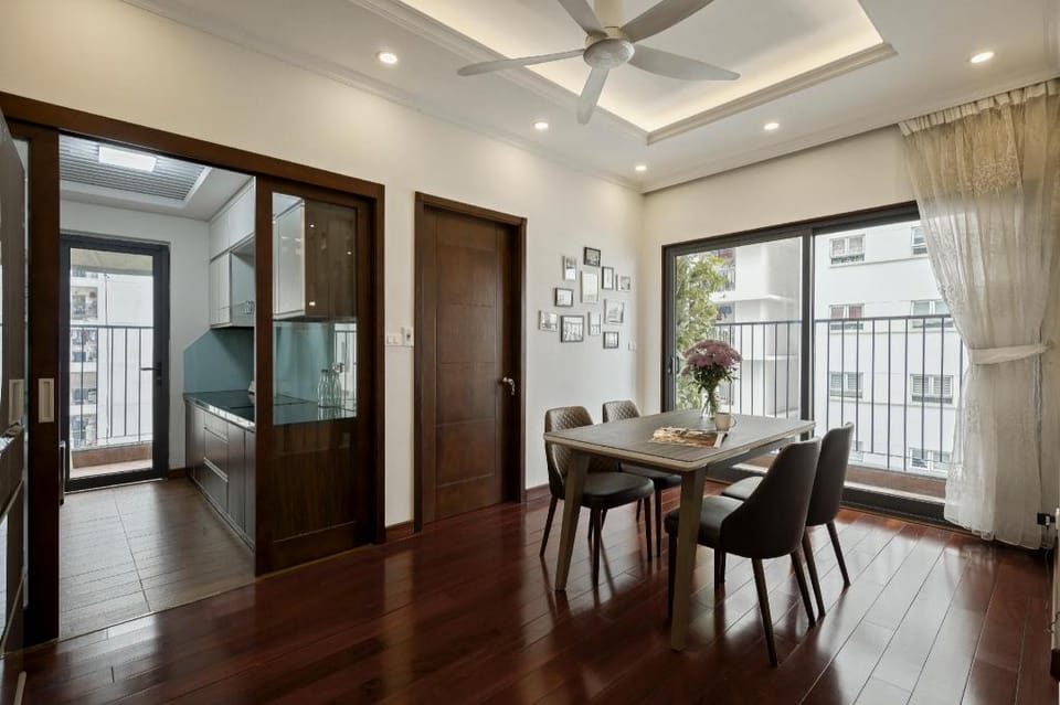 Hanoi Premium 160 sqm Apt | Top-Quality Furnishing Apartment in Hanoi