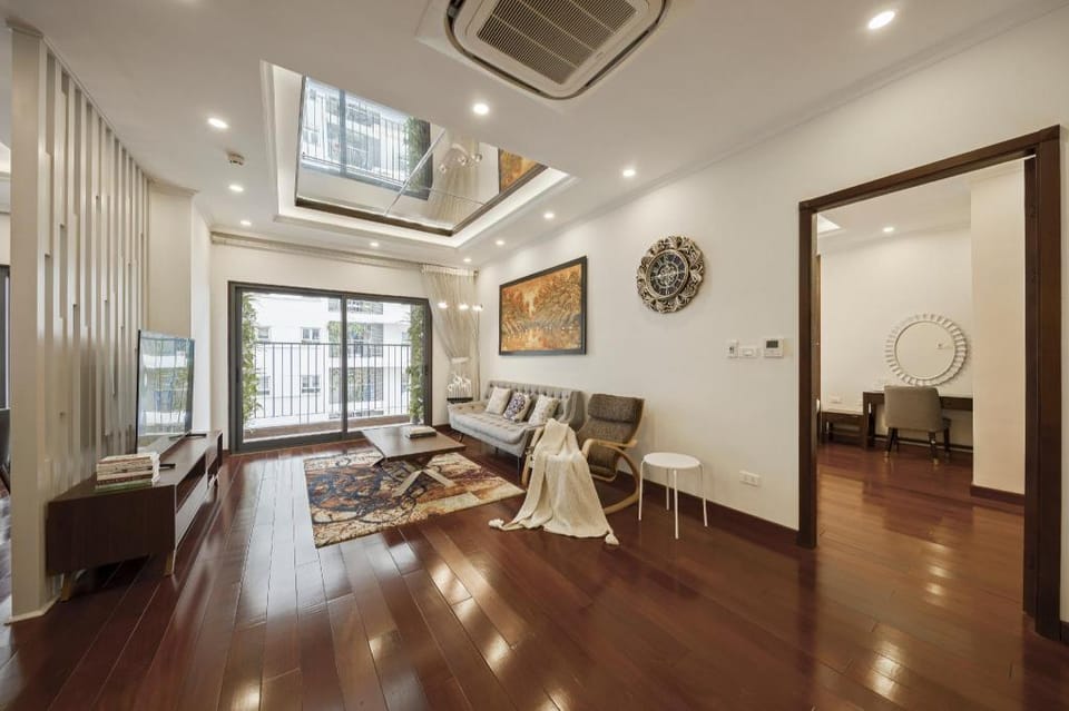 Hanoi Premium 160 sqm Apt | Top-Quality Furnishing Apartment in Hanoi
