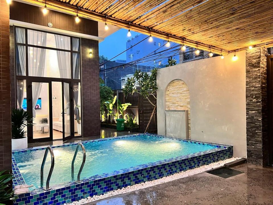 Chill Out Villa Pool 6Brs My Khe Beach Villa in Da Nang