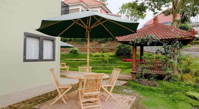 OYO 2350 Panorama Inn Residence Hotel in Batu
