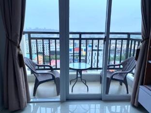 Wiwi Formosa Residence-King bed-Balcony Apartment in Riau Islands, Indonesia
