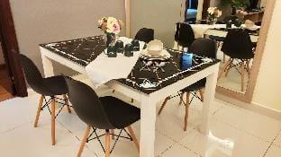 Luxury 02 bed Room Klcc view @Regalia Suites Apartment in Federal Territory of Kuala Lumpur