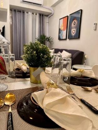 SMDC Coast Walking Distance PICC 1727 by Mrsayla Vacation rental in Pasay