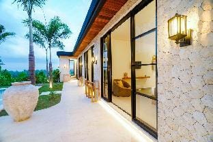 Brand NEW 6BR Villa Amazing VIEWS Center Ubud Villa in Tampaksiring