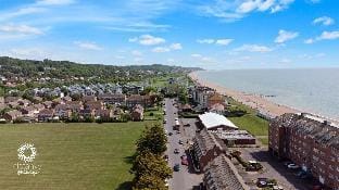 The Lookout Apartment in Hythe