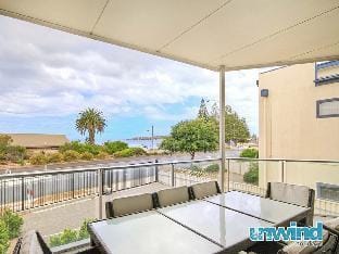 The Block Escape - Ocean View Apartment no 1 Apartment in Victor Harbor