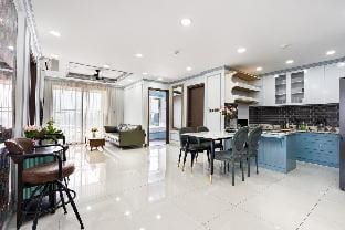 Saigon Royal Apartment with Panorama City View Apartment in Ho Chi Minh City