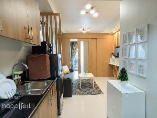 Happirest at Shore 3 T210F w/Balcony, Mall of Asia Vacation rental in Pasay