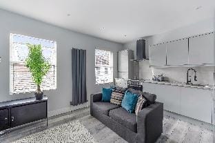 Elegant Croydon Apartment Apartment in Croydon
