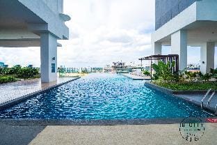 Mid Valley Southkey Mosaic by Greatday Apartment in Johor Bahru