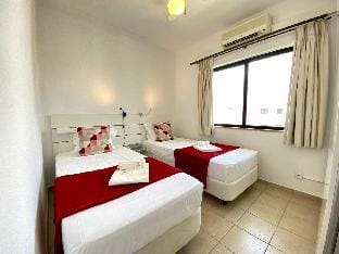 VILAMOURA TWINS 1 WITH POOL by HOMING Apartment in Quarteira