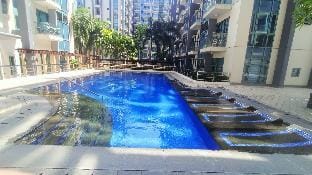 Hilander's Condotel Across Terminal 3  Apartment in Pasay