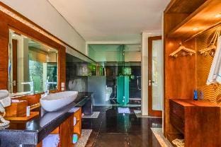 Luxury 3 BR Private Pool Villa at Jimbaran Y022A Villa in Bali