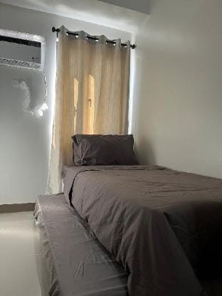 Affordable & easy access UNIT Vacation rental in Pasay