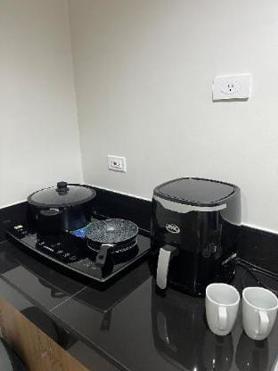 Affordable & easy access UNIT Vacation rental in Pasay