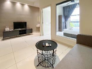 Luxury 1 bedroom with 1 Bathroom@Arte Mont Kiara Vacation rental in Federal Territory of Kuala Lumpur