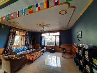 The East Ridge Cottage by Atrangiz Stays Vacation rental in Manali