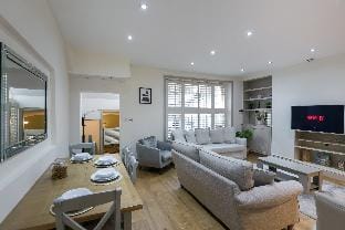 The Notting Hill Residence - 2 BR Apartment Close to Hyde Park Apartment in City of Westminster