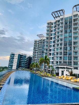 Mactan Newtown 2 BEDS with POOL access Vacation rental in Lapu-Lapu City