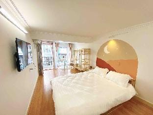 Cheapest Big Window Studio w/1BR @CentreOldQuarter Apartment in Hanoi
