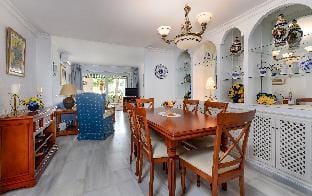 Playa Lucera  Apartment in Sitio de Calahonda