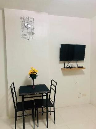 Jing’s Cozy and Affordable Studio unit 8P Apartment in Lapu-Lapu City