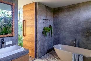 Entire 4 BR with Private Pool Villa #PS47 Villa in North Kuta
