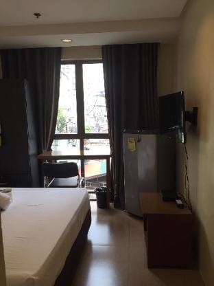 Spacious Studio Apartment B301 Apartment in Makati