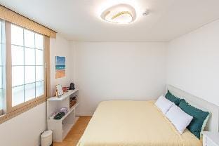 Dolcorom Seongsan2 [Dolkorom Seongsan 2nd Branch - Room 308] Apartment in South Korea