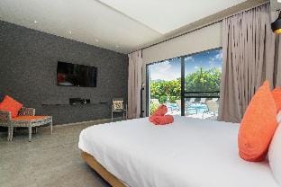 Luxurious 5BR Pool Villa Mayacol near Nai-Harn  Villa in Rawai