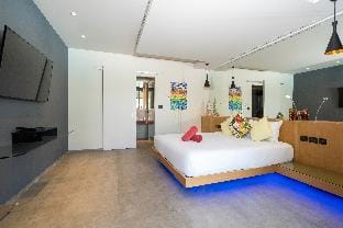 Luxurious 5BR Pool Villa Mayacol near Nai-Harn  Villa in Rawai