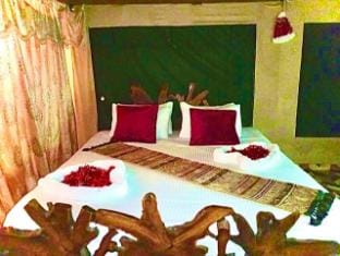 Podi Hoona Yala Safari Camp  Vacation rental in Southern Province