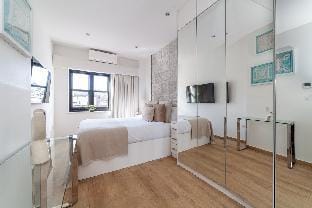 The Ravenscourt Park Collection Apartment in London