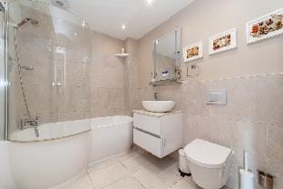 The Ravenscourt Park Collection Apartment in London