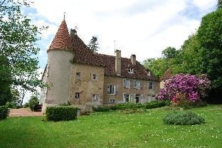 Chteau Pour Se Retrouver Villa in Bourgogne-Franche-Comté
