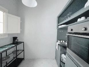 Spacious 1BR Apartment on Charming Street Apartment in Valletta