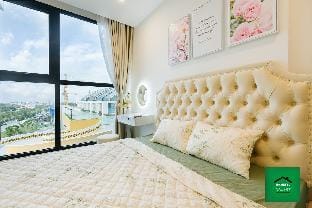 *Vivian's house* 1BRL Luxury city view Ocean Park Vacation rental in Laos