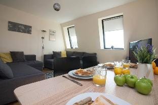 StayZo Premiere Serviced Accommodation 17 Apartment in Southampton