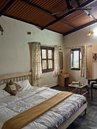 Vanacara
Heritage stay at Amboli Villa in Maharashtra