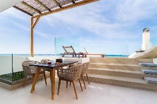 Wave, an Idyllic Seafront Suite Apartment in Crete