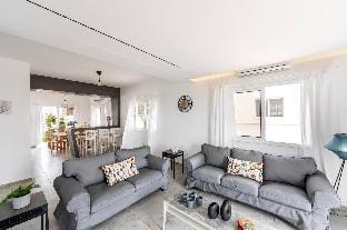 Napa Bay View Villa 3 Apartment in Paralimni