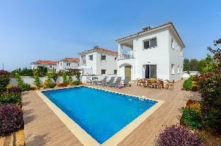 Napa Bay View Villa 4 Apartment in Paralimni
