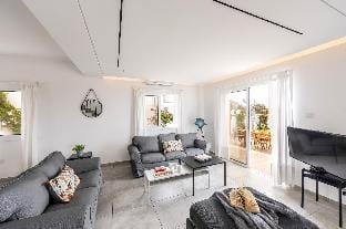Napa Bay View Villa 4 Apartment in Paralimni