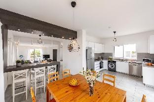 Napa Bay View Villa 4 Apartment in Paralimni