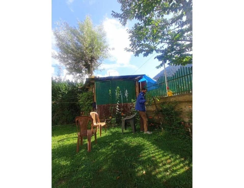 Goroomgo Fiza Guest House Pahalgam Hotel in Punjab