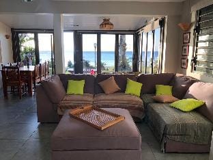 BEACH HOUSE PIEDANLO Villa in Trou-aux-Biches