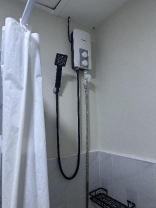 Affordable Condo | Fast Wifi | Near Airport Apartment in Lapu-Lapu City