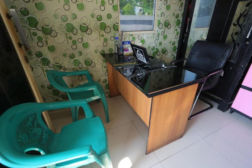 Collection O 93142 Lion Rooms Hotel in South Jakarta City