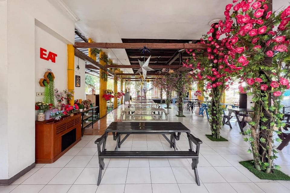 Papa Kana Farm Mitra RedDoorz @ Pacet Mojokerto Hotel in East Java