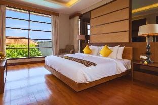 Luxury 3 BR Private Pool Villa Seminyak NE04A Villa in Kuta